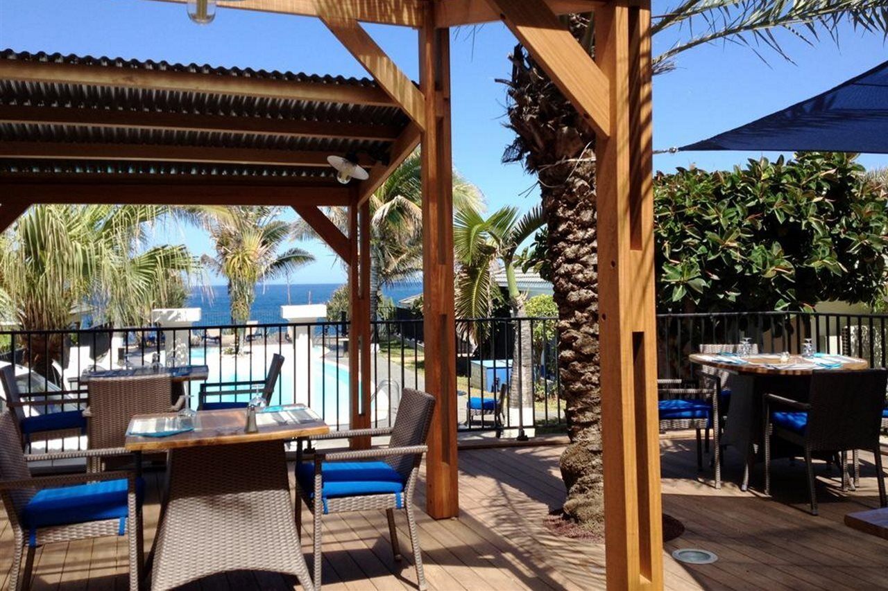 Hotel Le Victoria Сен-Пиер Екстериор снимка